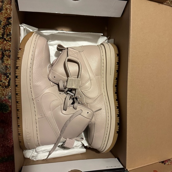 Nike Air Force 1 - size 10 women’s - W AF1 HI UT 2.0 - Picture 1 of 8